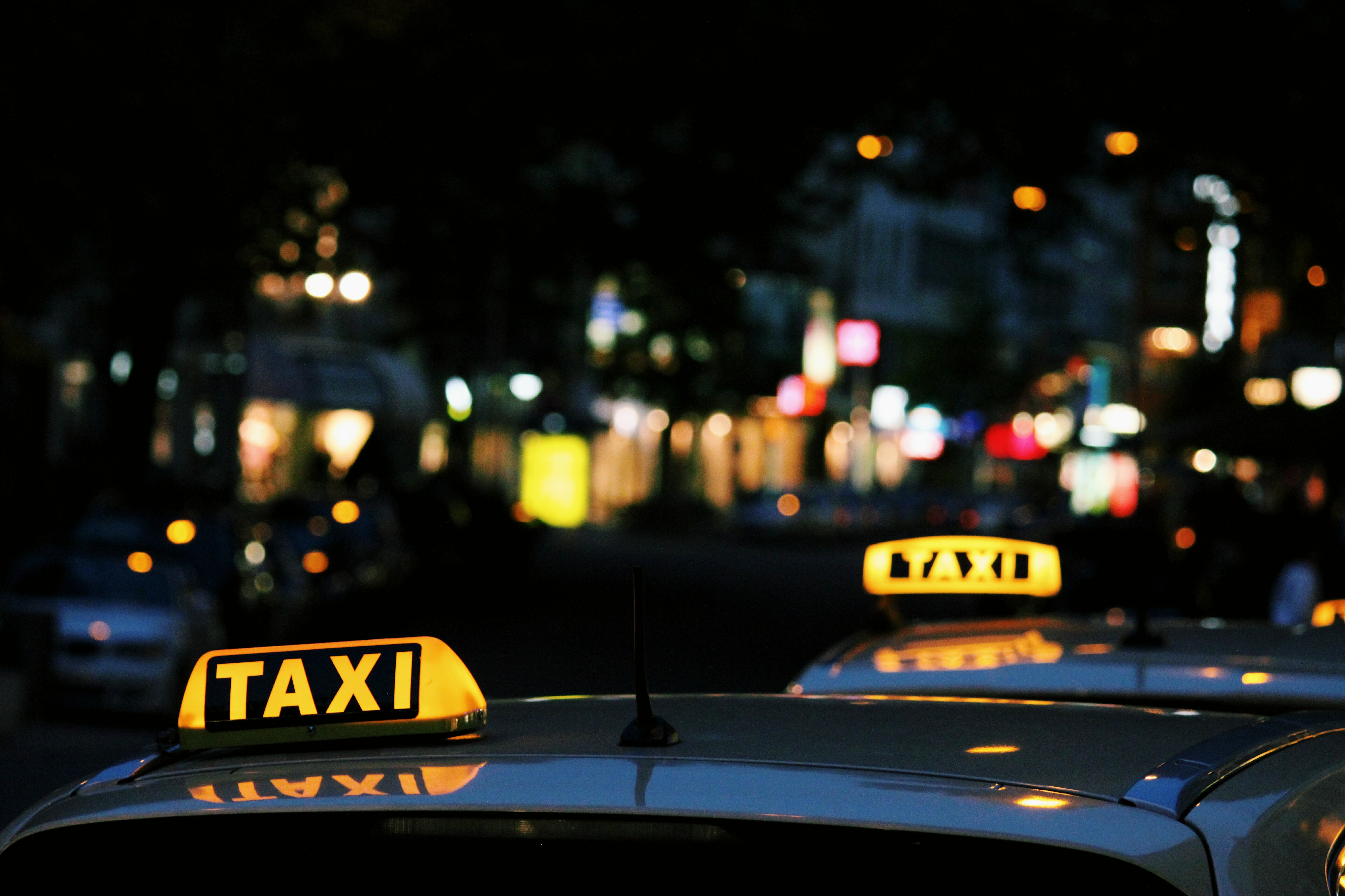 taxis
Lien vers: taxissociaux
